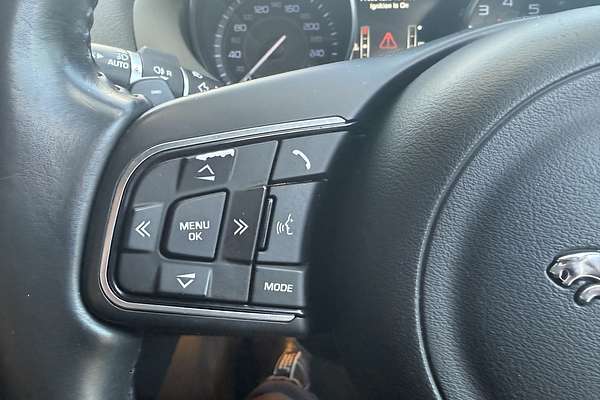 2015 Jaguar XE 20t Prestige X760