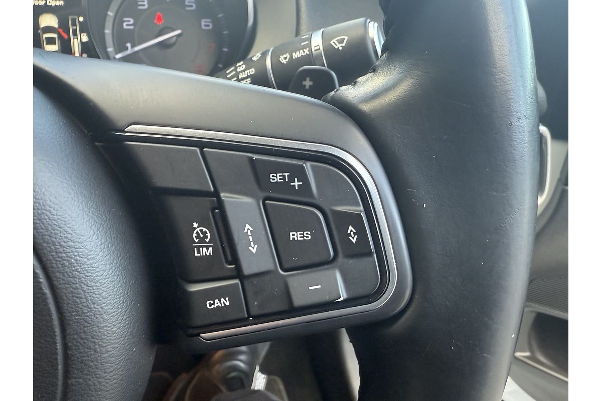 2015 Jaguar XE 20t Prestige X760