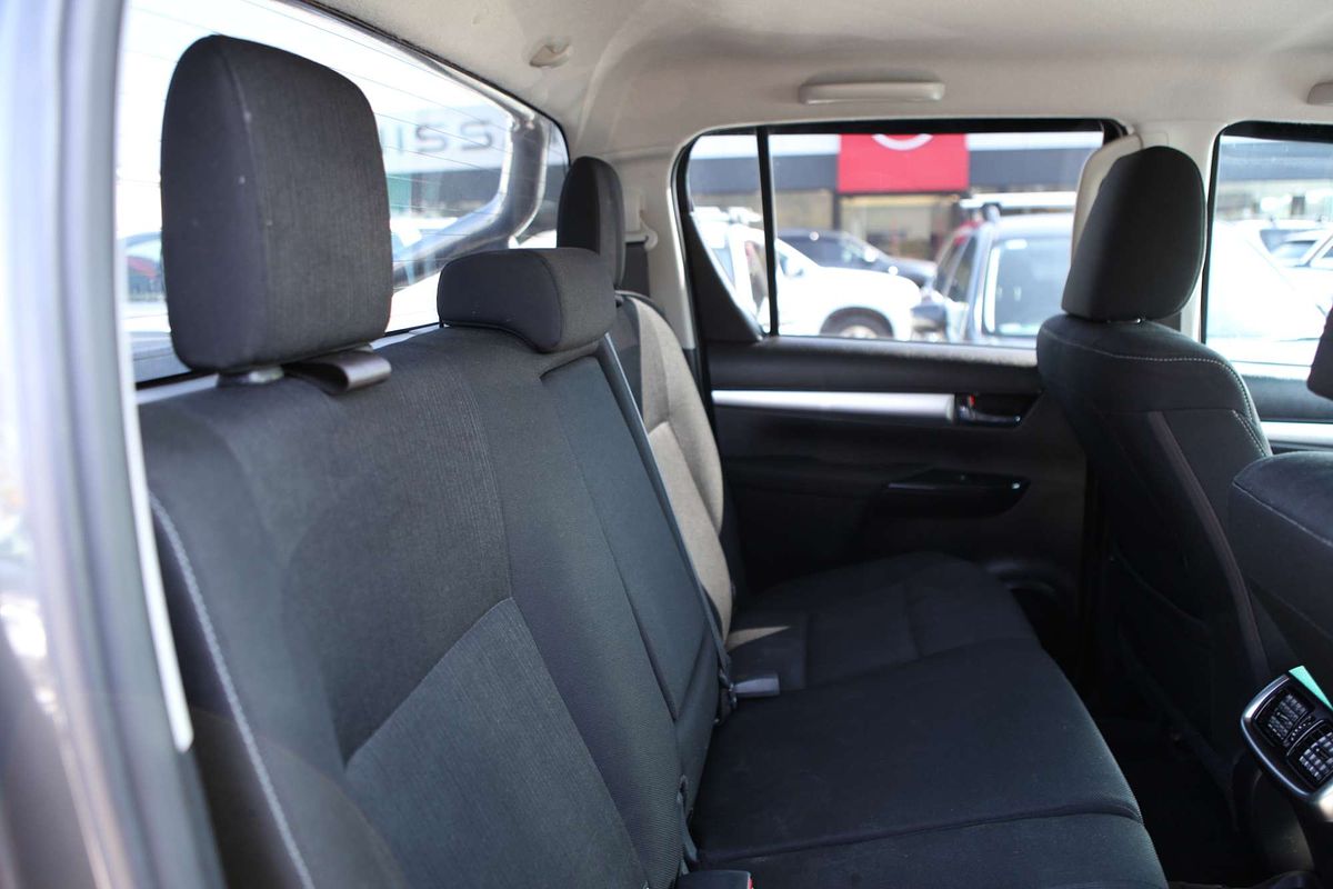 2020 Toyota Hilux SR5 GUN126R 4X4