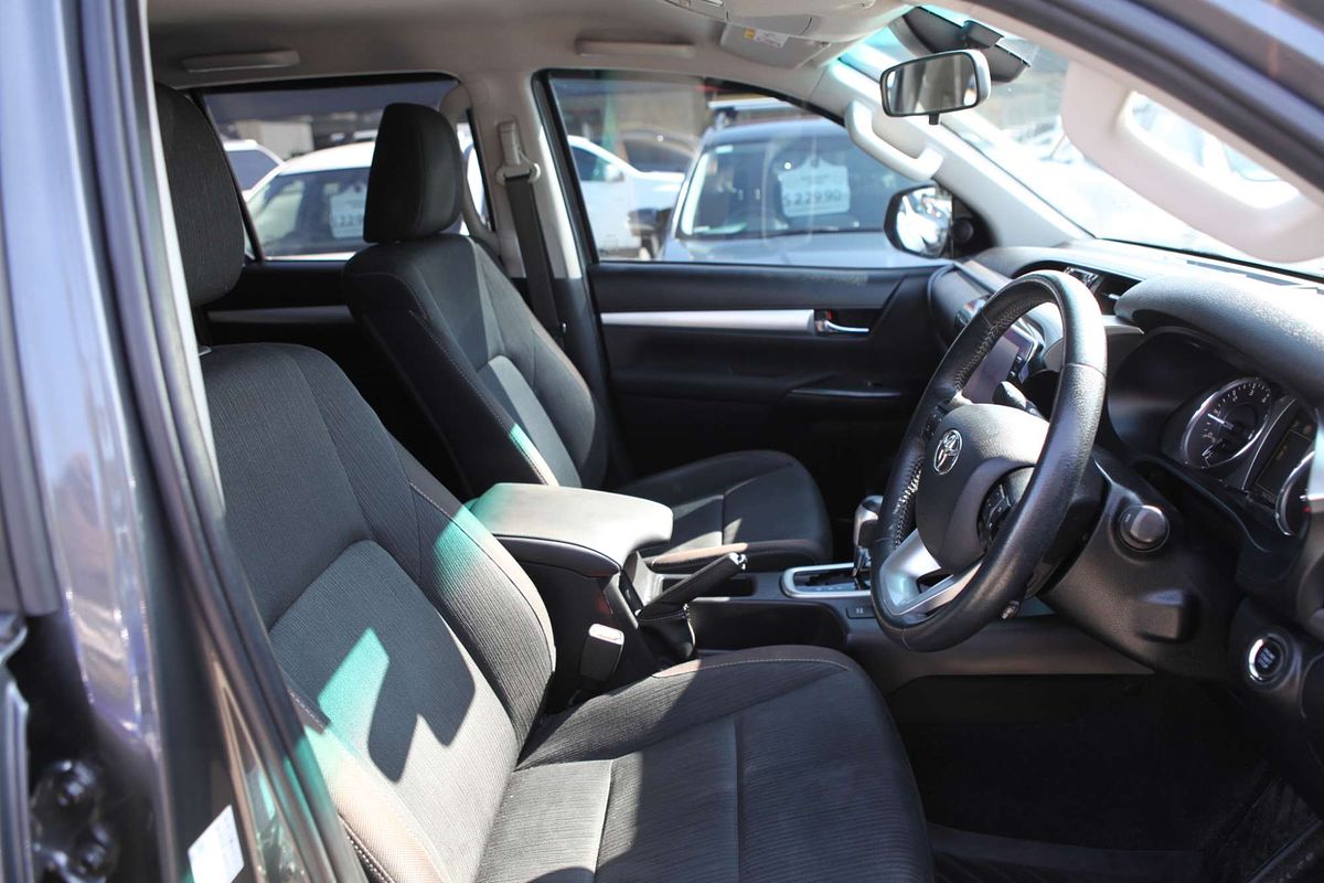 2020 Toyota Hilux SR5 GUN126R 4X4