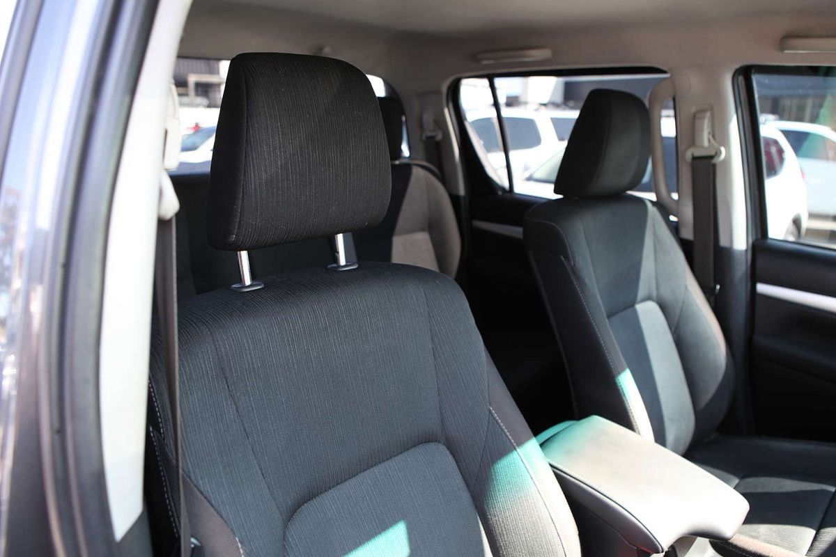 2020 Toyota Hilux SR5 GUN126R 4X4