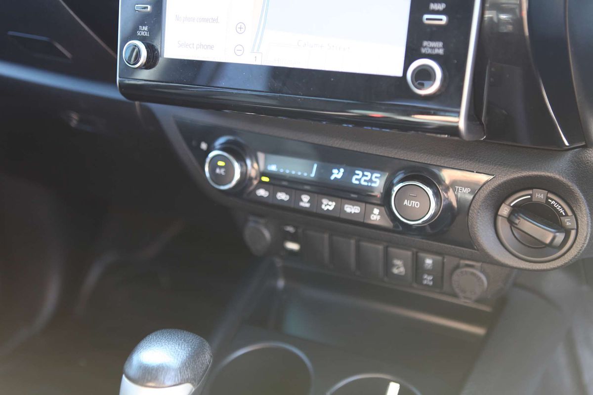 2020 Toyota Hilux SR5 GUN126R 4X4