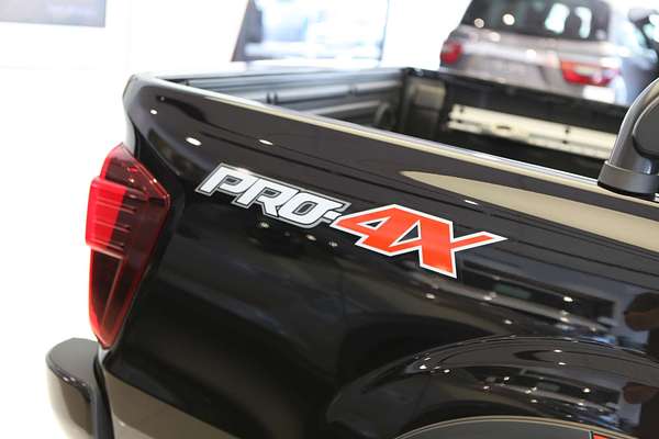 2025 Nissan Navara PRO-4X D23 4X4