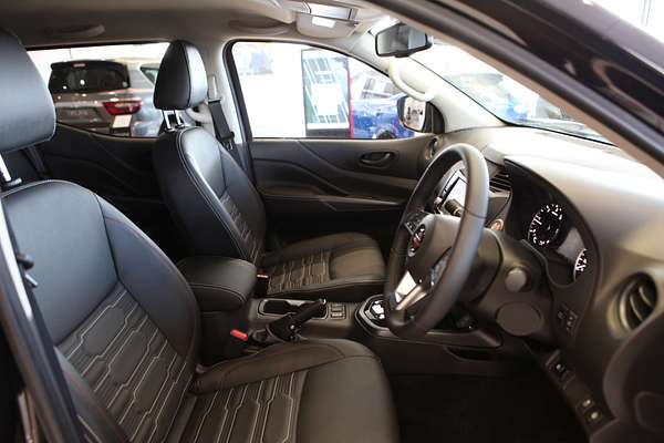 2025 Nissan Navara PRO-4X D23 4X4