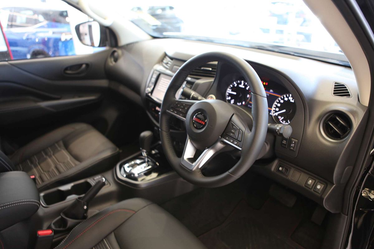 2025 Nissan Navara PRO-4X D23 4X4