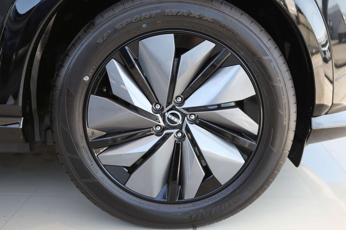 2025 Nissan Ariya Advance FE0
