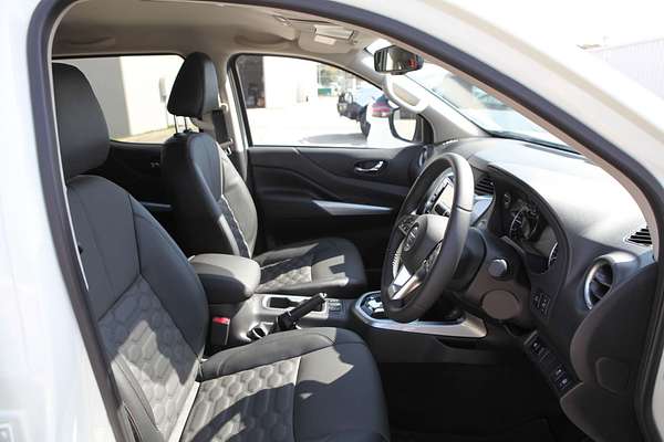 2025 Nissan Navara ST-X D23 4X4