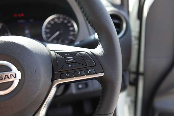 2025 Nissan Navara ST-X D23 4X4