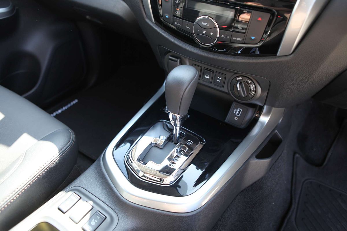 2025 Nissan Navara ST-X D23 4X4