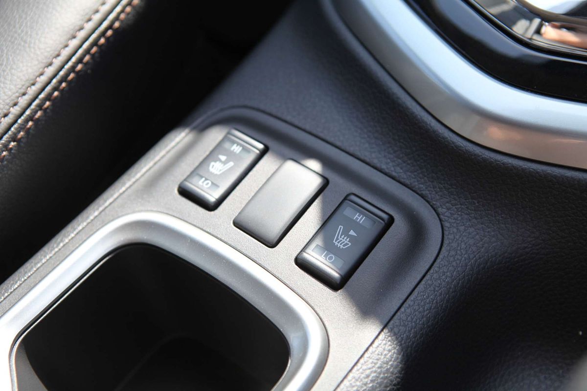 2025 Nissan Navara ST-X D23 4X4