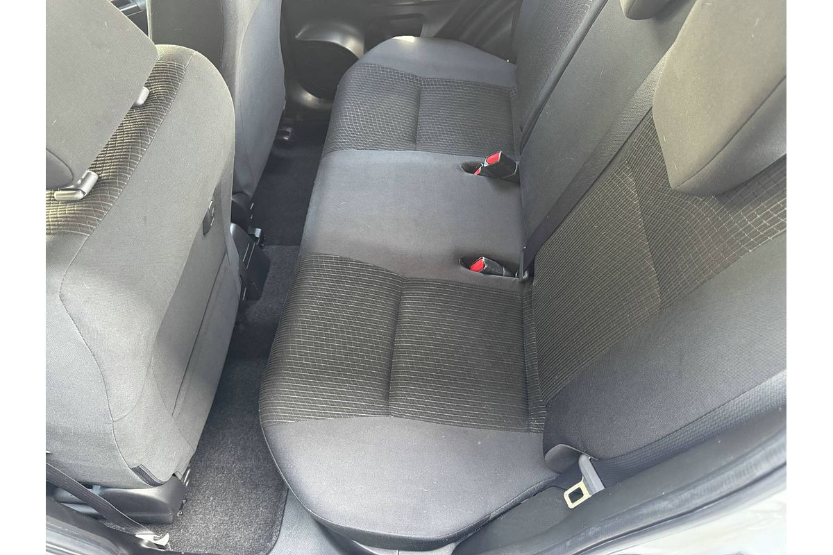 2014 Suzuki Swift GL Navigator FZ