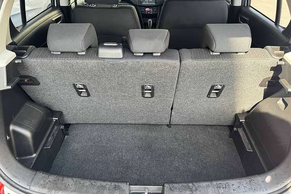 2014 Suzuki Swift GL Navigator FZ