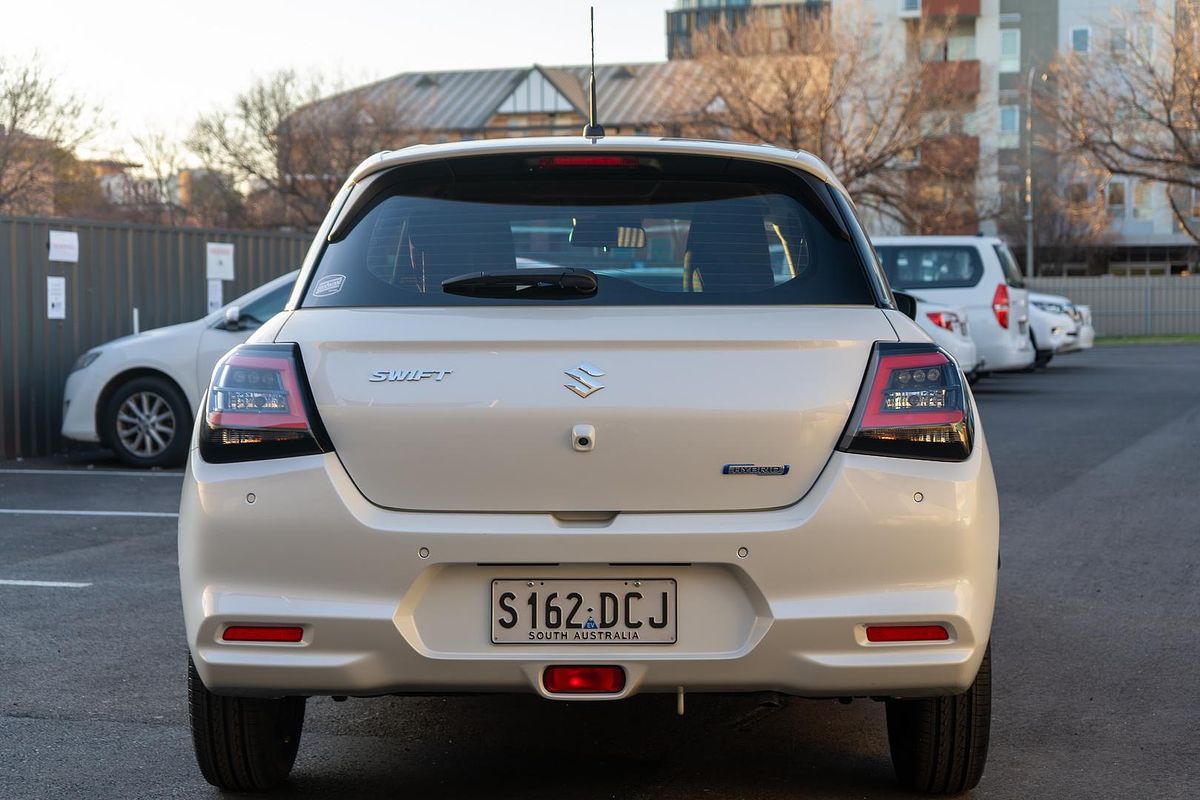 2024 Suzuki Swift Hybrid UZ
