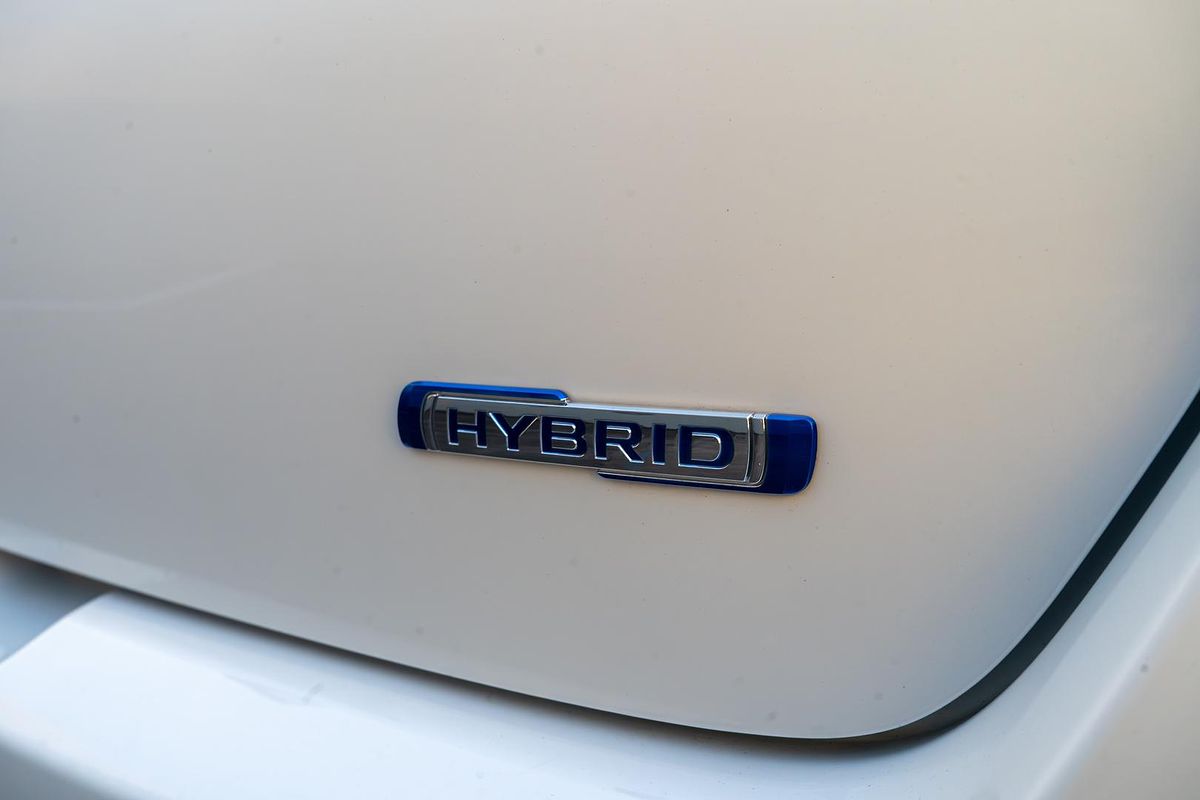 2024 Suzuki Swift Hybrid UZ