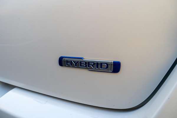 2024 Suzuki Swift Hybrid UZ