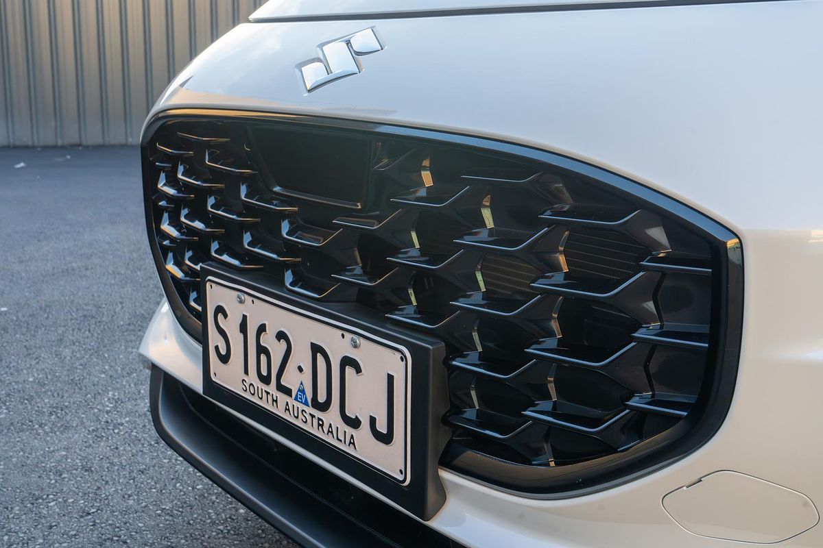2024 Suzuki Swift Hybrid UZ
