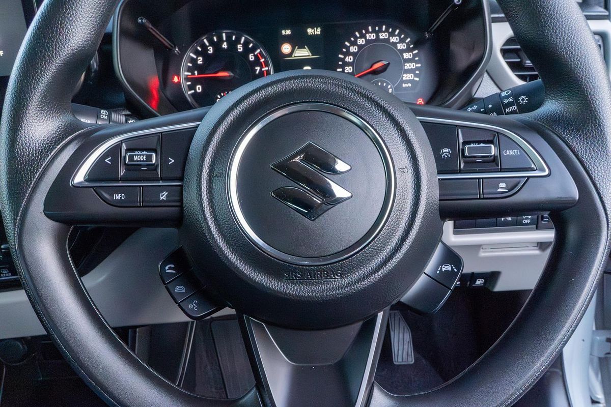 2024 Suzuki Swift Hybrid UZ