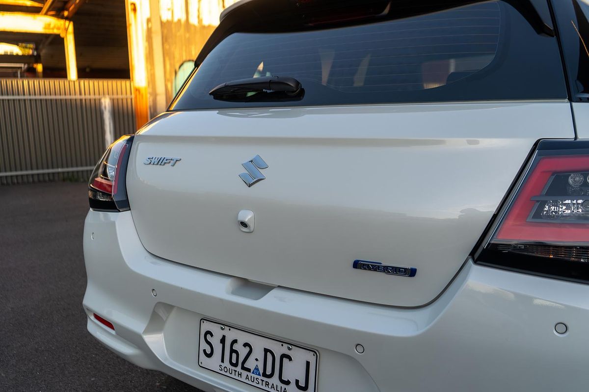 2024 Suzuki Swift Hybrid UZ