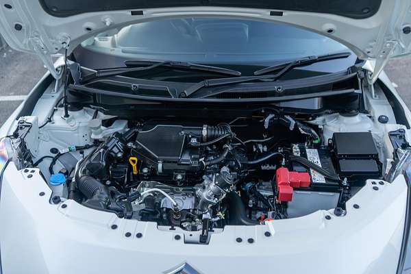 2024 Suzuki Swift Hybrid UZ