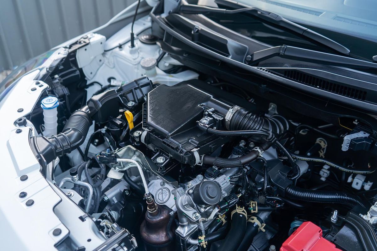 2024 Suzuki Swift Hybrid UZ