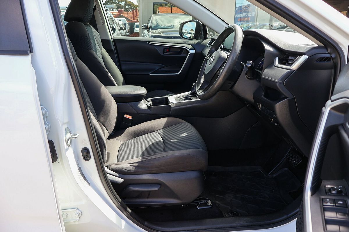 2020 Toyota RAV4 GX AXAH52R