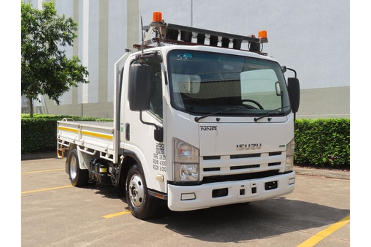 2011 Isuzu NNR 200