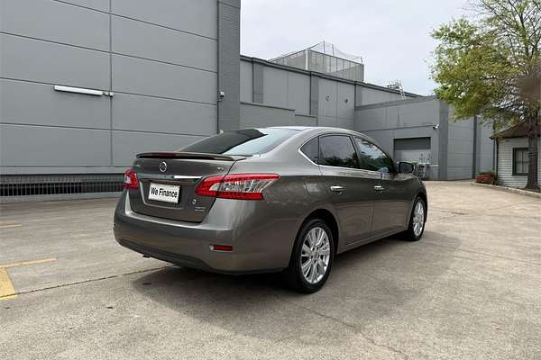2013 Nissan Pulsar Ti B17