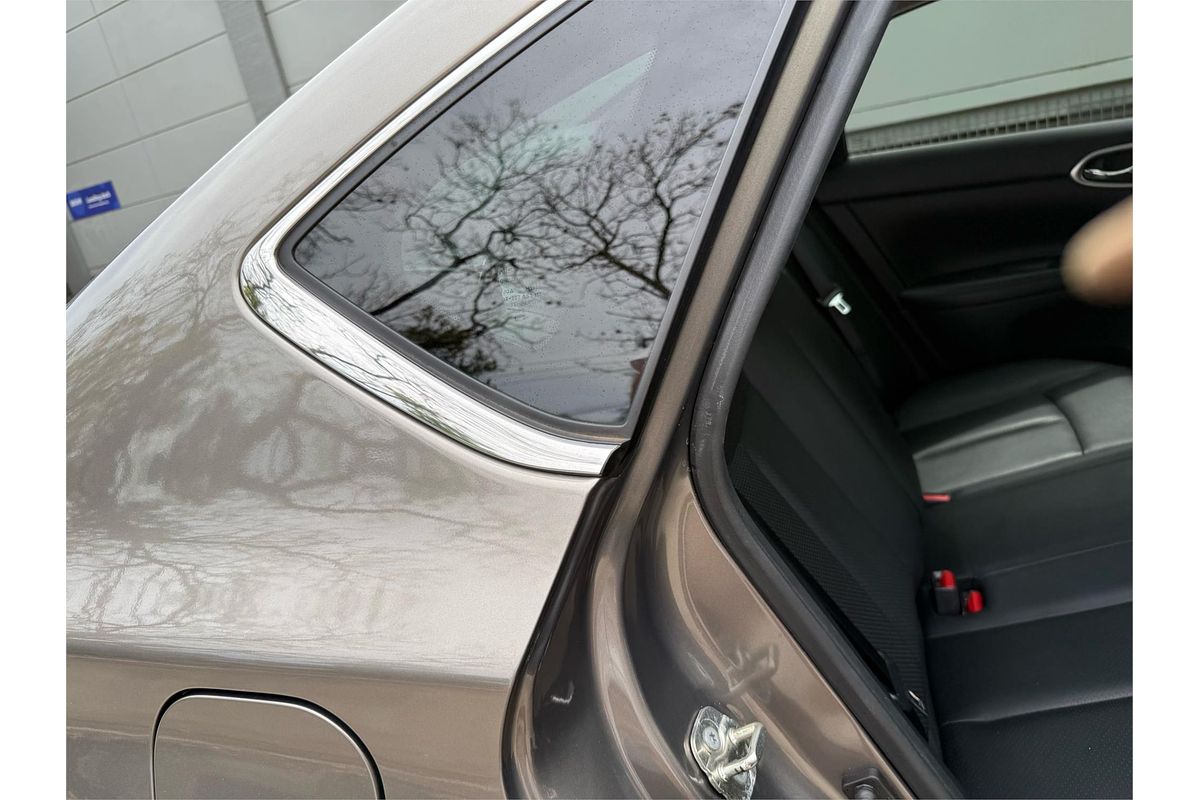 2013 Nissan Pulsar Ti B17