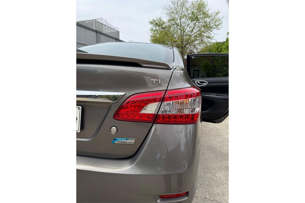 2013 Nissan Pulsar Ti B17