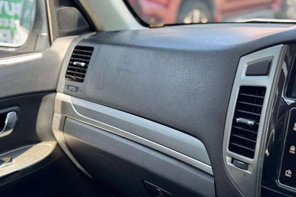 2017 Mitsubishi Pajero GLX NX
