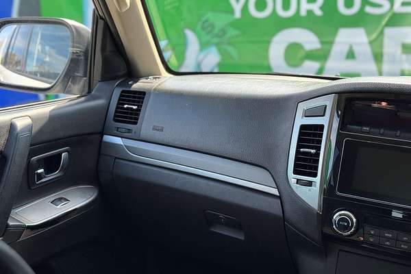 2017 Mitsubishi Pajero GLX NX