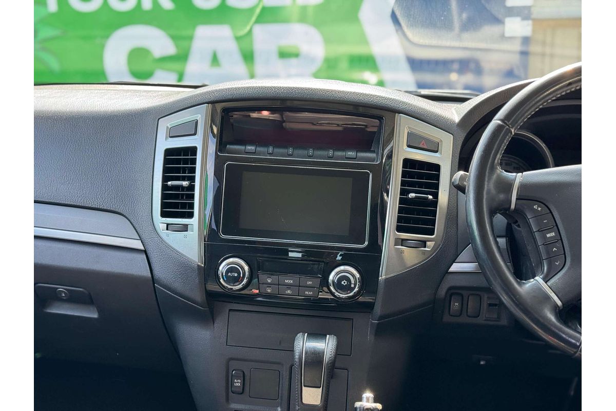 2017 Mitsubishi Pajero GLX NX