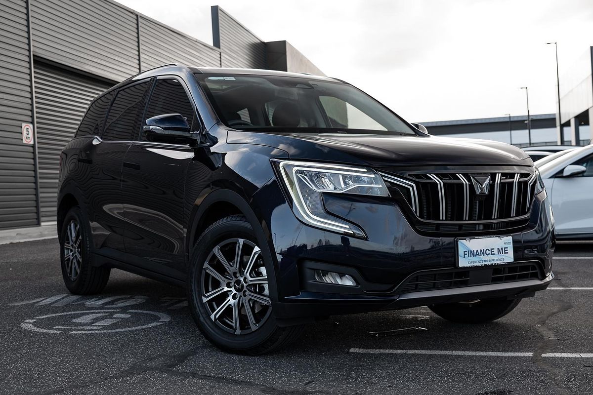 2025 Mahindra XUV700 AX7L