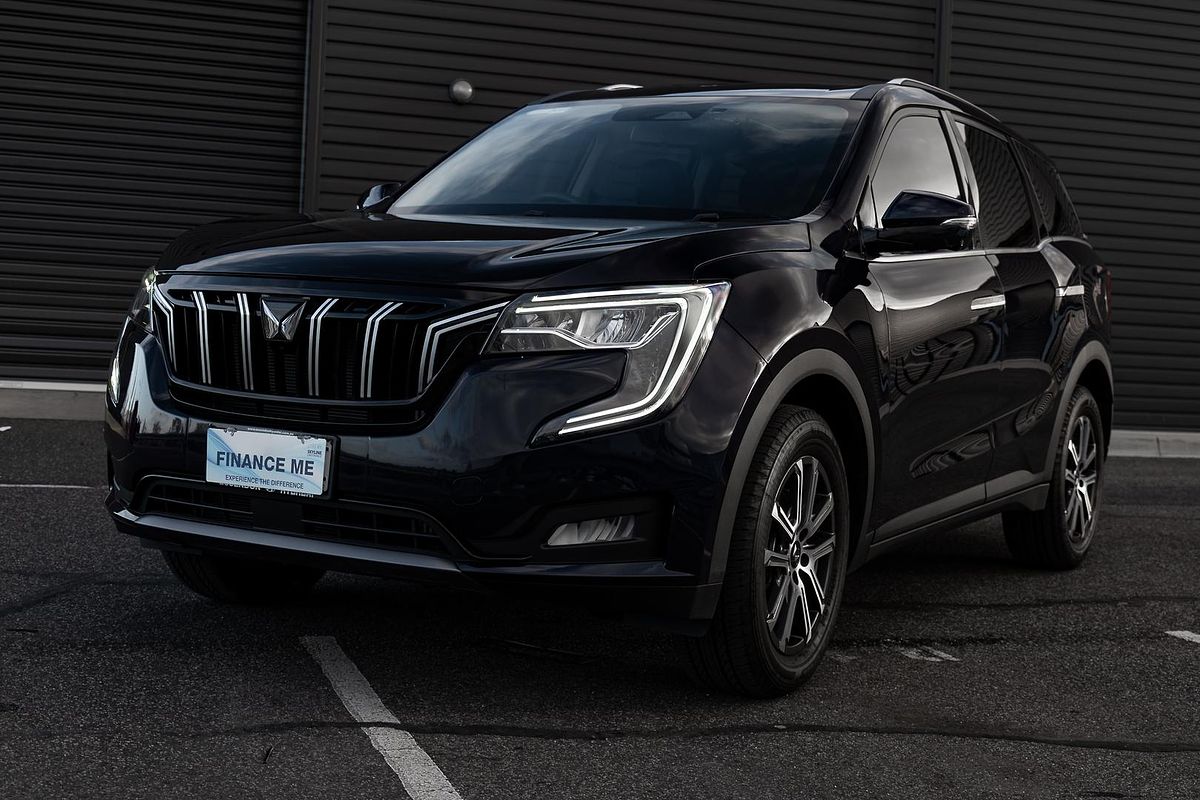 2025 Mahindra XUV700 AX7L