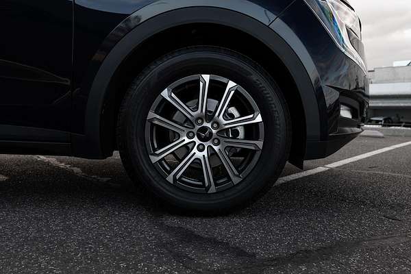 2025 Mahindra XUV700 AX7L