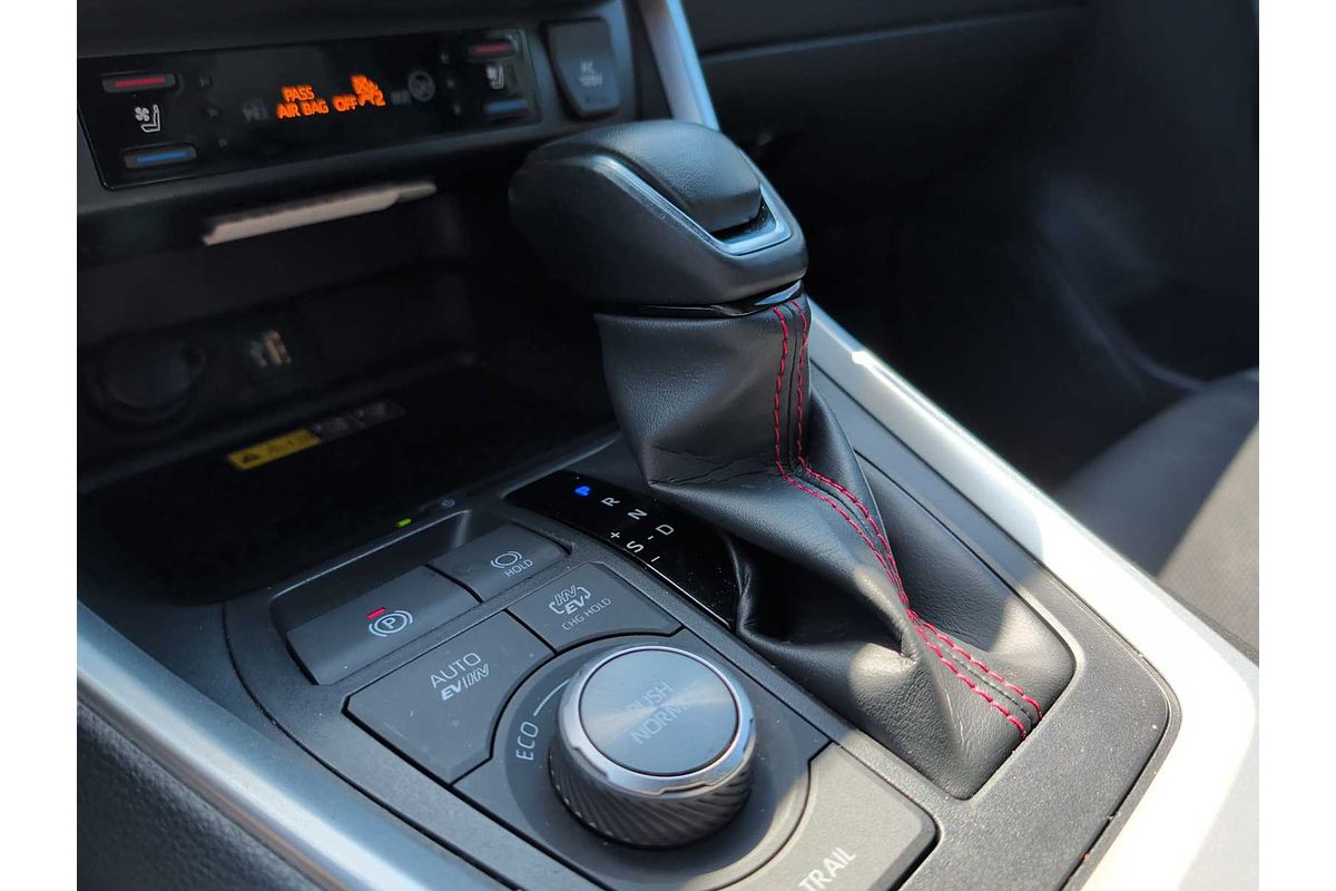 2024 Toyota RAV4 XSE