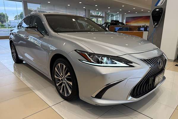 2019 Lexus ES ES300h Sports Luxury AXZH10R