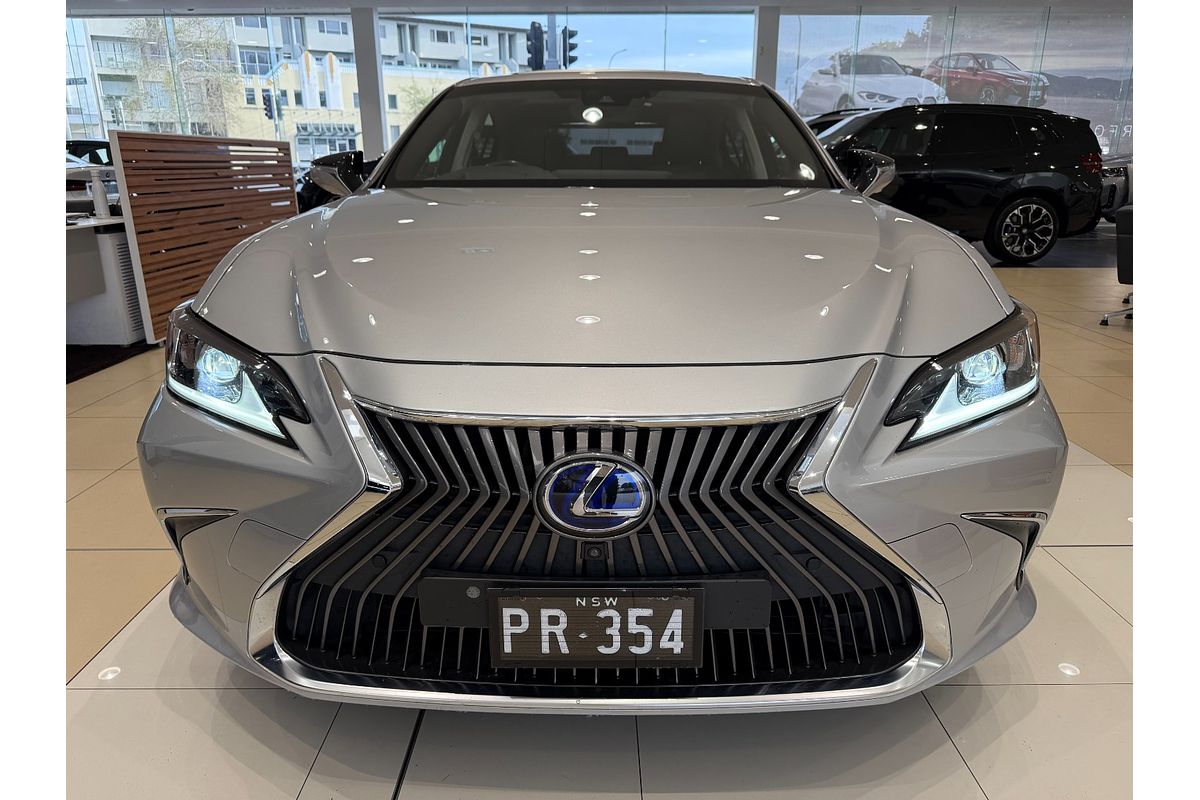 2019 Lexus ES ES300h Sports Luxury AXZH10R