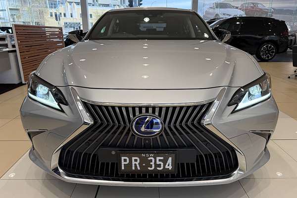 2019 Lexus ES ES300h Sports Luxury AXZH10R