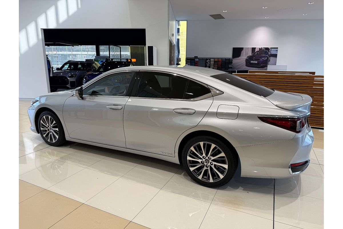 2019 Lexus ES ES300h Sports Luxury AXZH10R