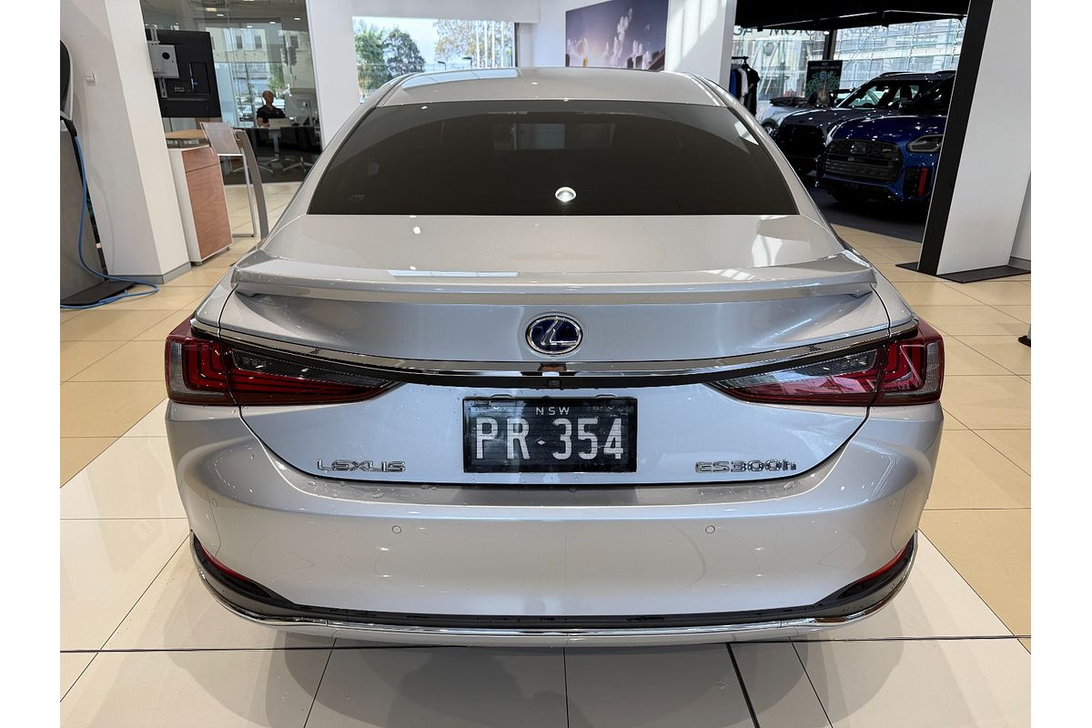 2019 Lexus ES ES300h Sports Luxury AXZH10R