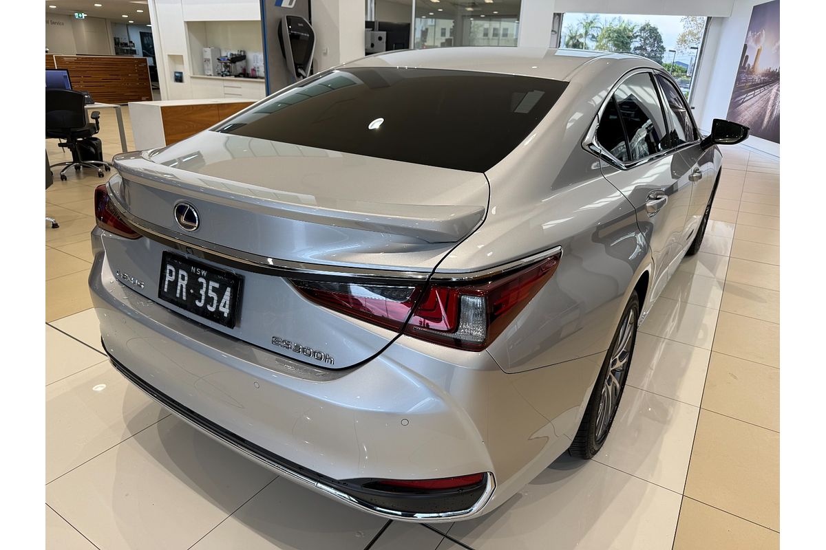 2019 Lexus ES ES300h Sports Luxury AXZH10R