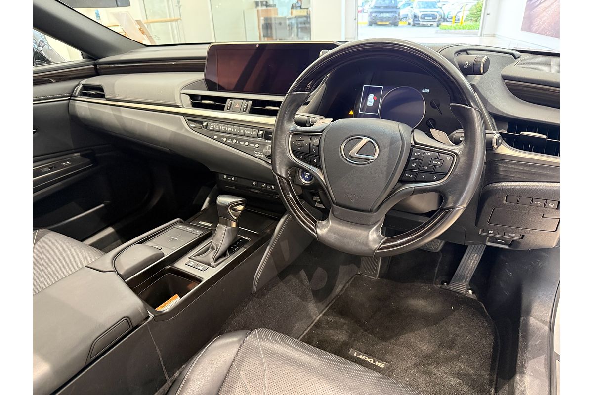 2019 Lexus ES ES300h Sports Luxury AXZH10R