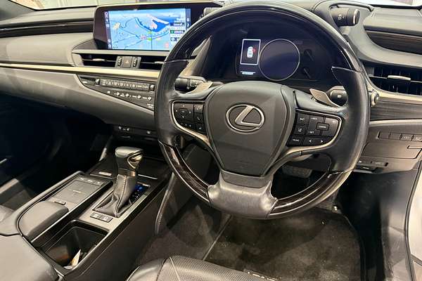 2019 Lexus ES ES300h Sports Luxury AXZH10R
