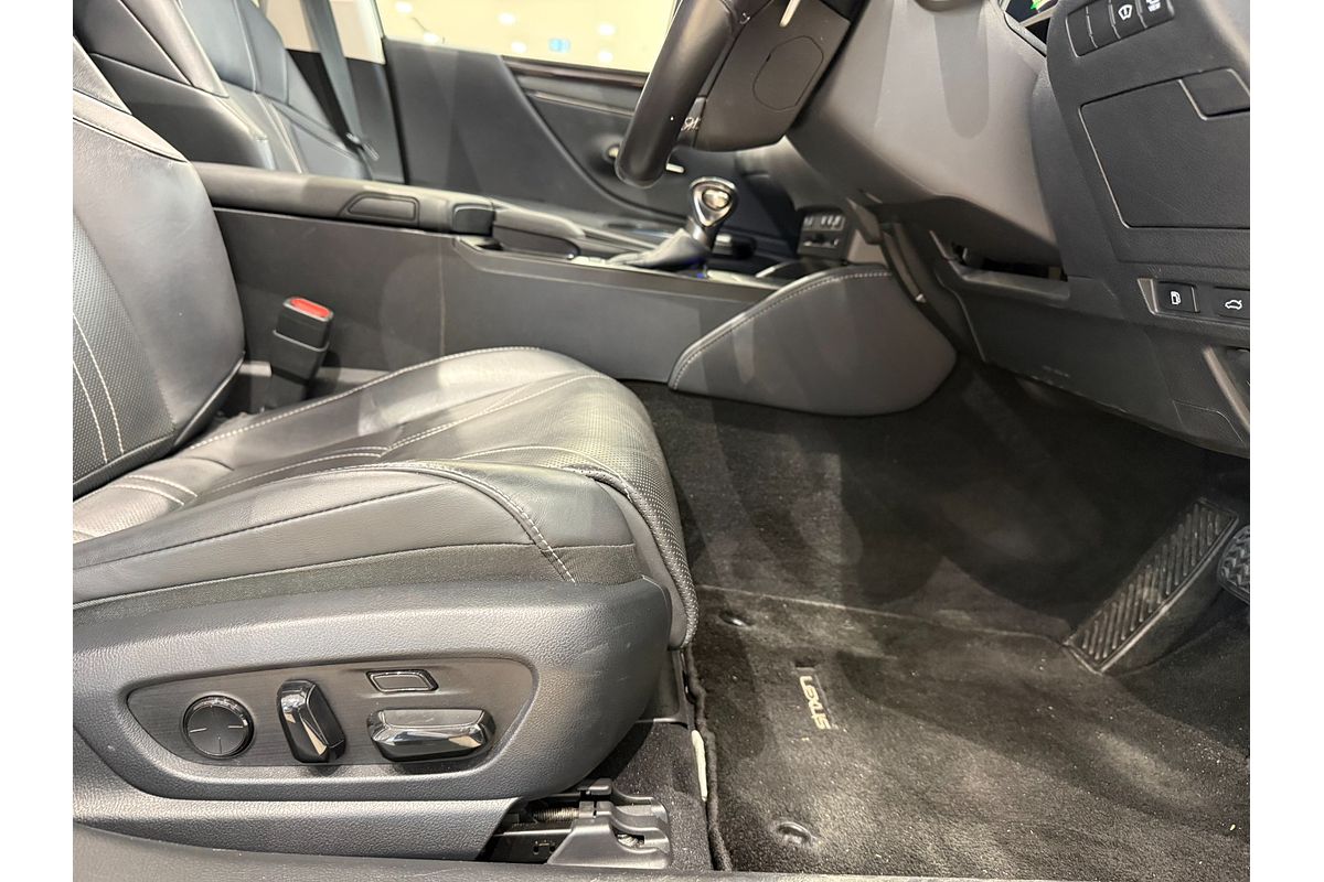 2019 Lexus ES ES300h Sports Luxury AXZH10R
