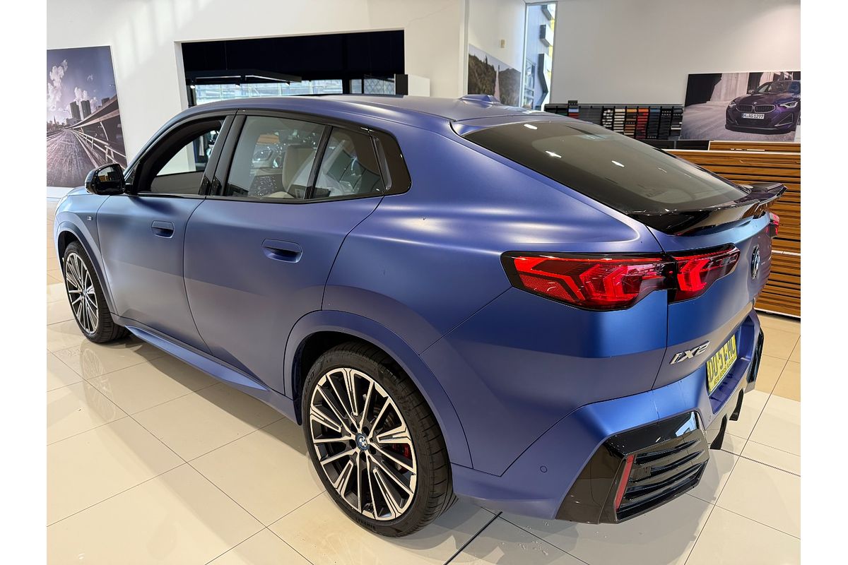 2024 BMW iX2 xDrive30 M Sport U10