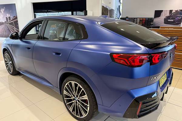 2024 BMW iX2 xDrive30 M Sport U10