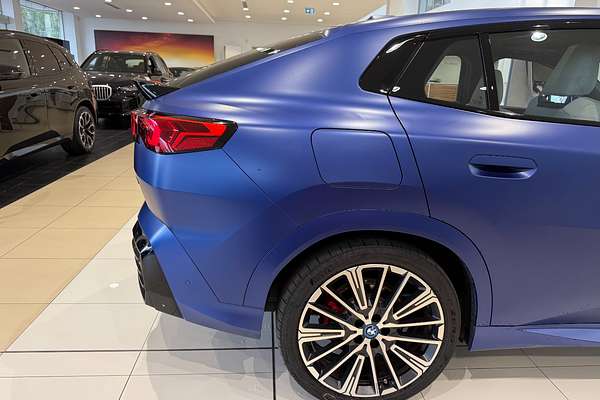 2024 BMW iX2 xDrive30 M Sport U10