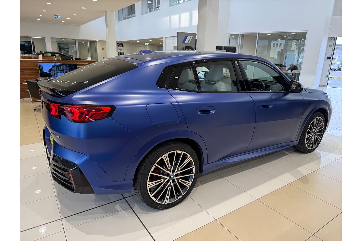 2024 BMW iX2 xDrive30 M Sport U10