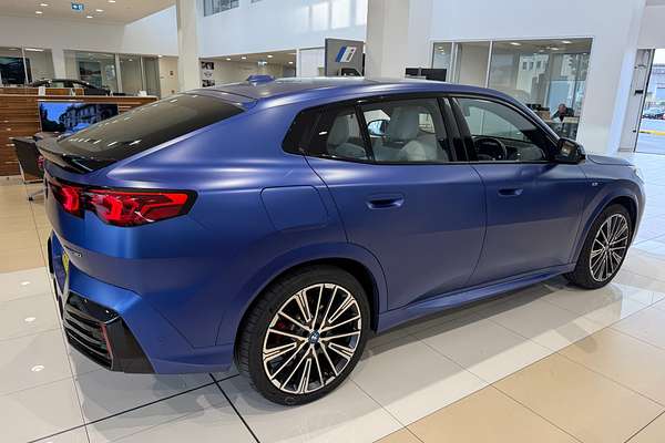 2024 BMW iX2 xDrive30 M Sport U10